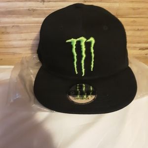 Monster Energy Hat Mens snap back.